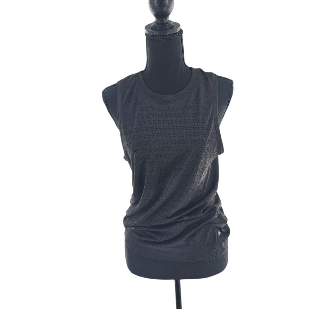 Lululemon‎ Swiftly Breathe Muscle Tank Women's Size 6 Black
